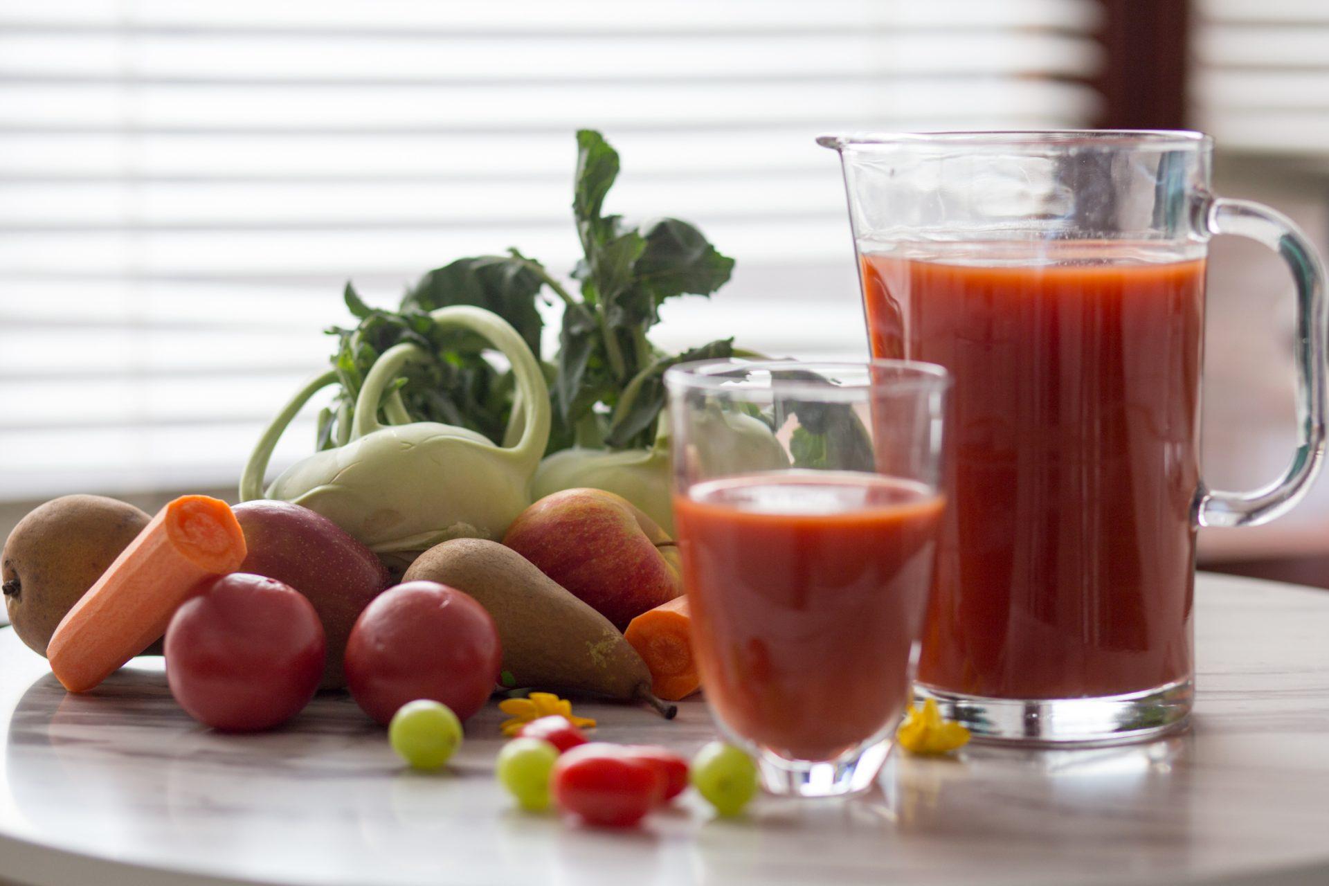 Co trzeci Polak z nadciśnieniem – krajowe warzywa, owoce oraz soki pomogą w walce z  nadciśnieniem.